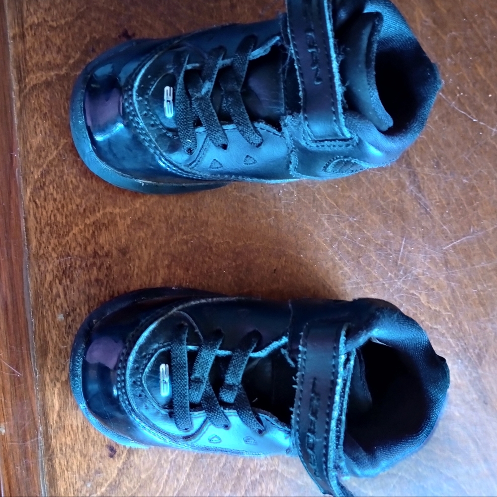 Jordan BLoyal size 6c black